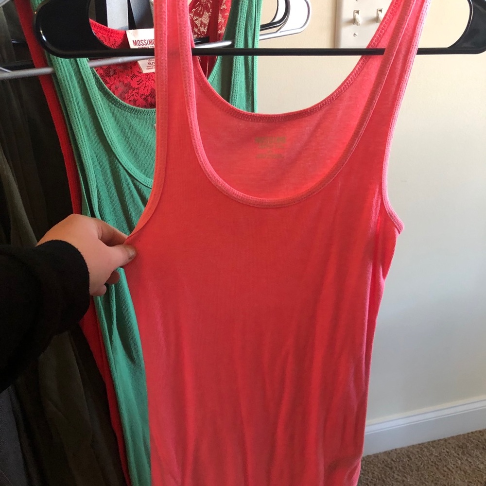 Tank top bundle - Picture 6 of 7